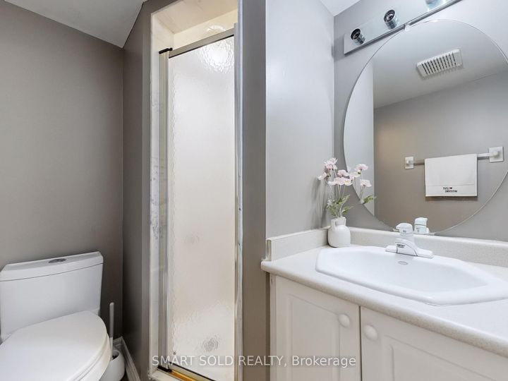 Photo 20 at 30 Crispin Court, Buttonville, Markham