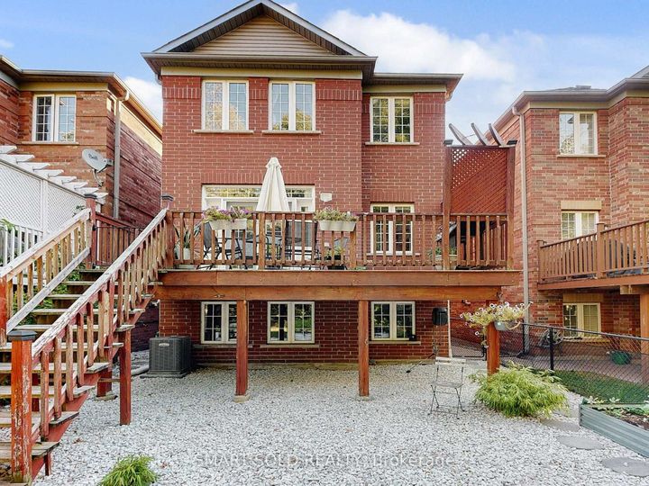 Photo 24 at 30 Crispin Court, Buttonville, Markham