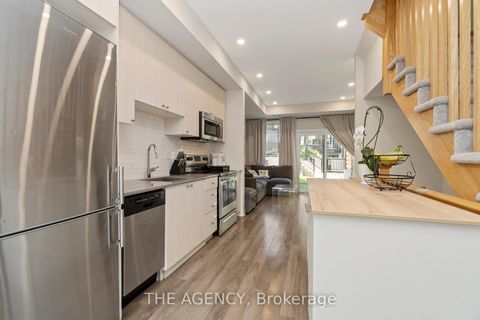 Photo 7 at 19 Thomas Mulholland Drive, CFB, Toronto
