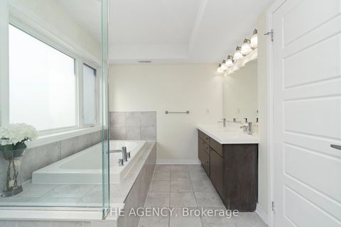 Photo 17 at 19 Thomas Mulholland Drive, CFB, Toronto Photo 17 at 19 Thomas Mulholland Drive, CFB, Toronto