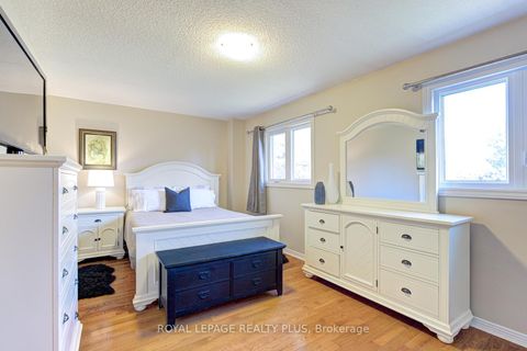 Photo 15 at 767 Playter Crescent, Armitage, Newmarket