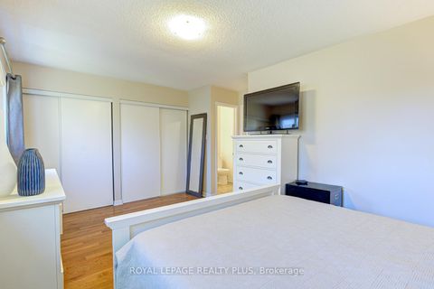 Photo 17 at 767 Playter Crescent, Armitage, Newmarket