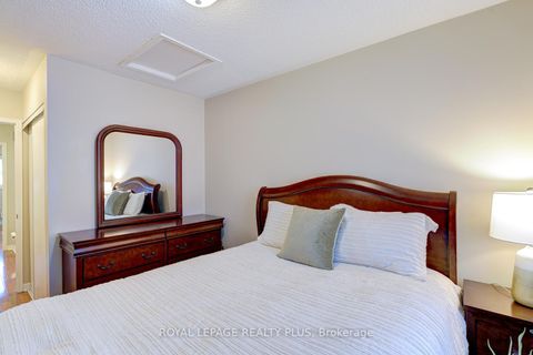 Photo 23 at 767 Playter Crescent, Armitage, Newmarket