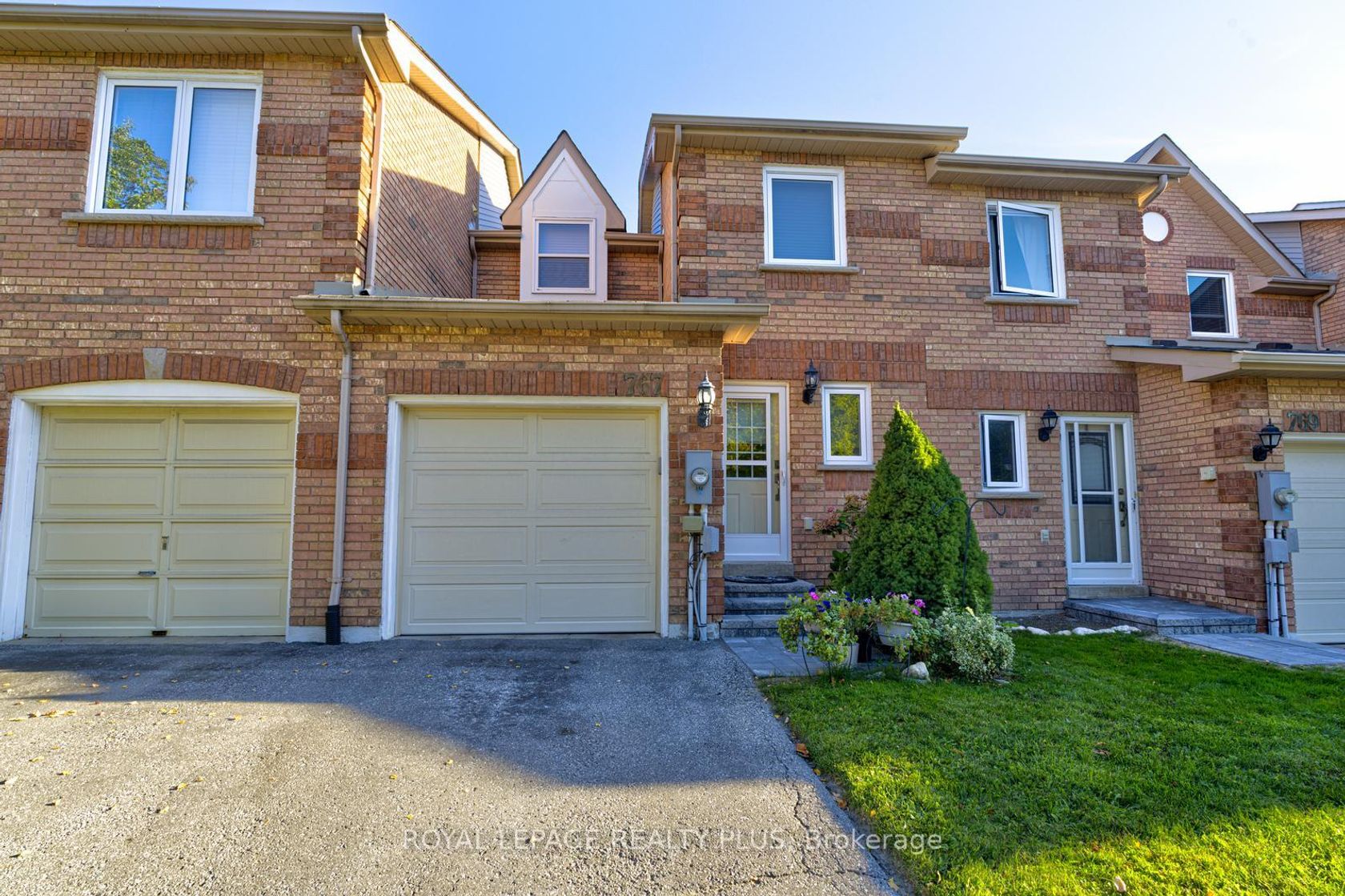 767 Playter Crescent, Armitage, Newmarket photo 0 767 Playter Crescent, Armitage, Newmarket photo 0