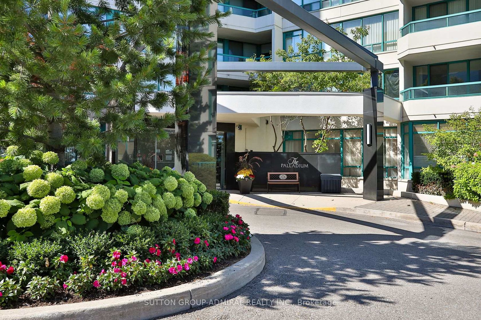 610 - 7250 Yonge Street, Yorkhill, Vaughan 