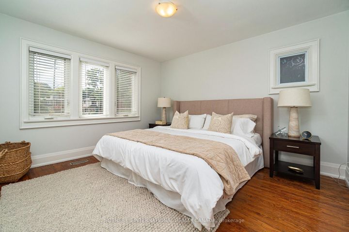 Photo 14 at 147 Rumsey Road, Leaside, Toronto