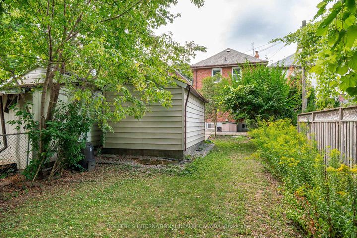 Photo 31 at 147 Rumsey Road, Leaside, Toronto