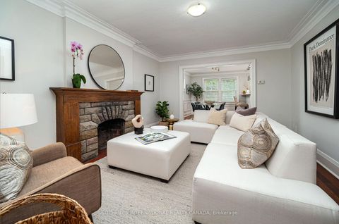 Photo 3 at 147 Rumsey Road, Leaside, Toronto