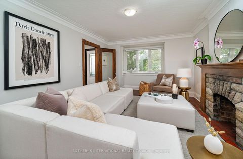 Photo 4 at 147 Rumsey Road, Leaside, Toronto