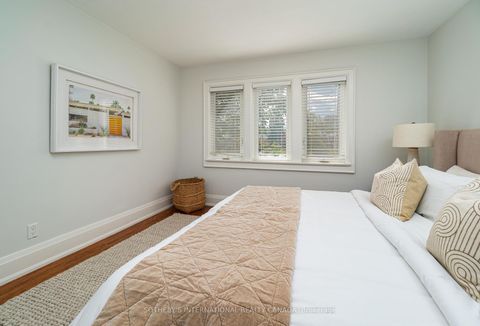 Photo 15 at 147 Rumsey Road, Leaside, Toronto