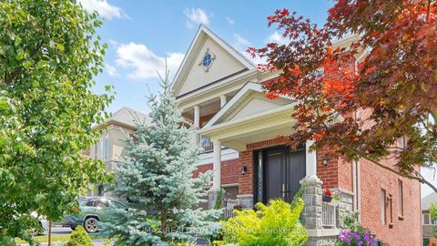 Photo 2 at 475 Kwapis Boulevard, Woodland Hill, Newmarket