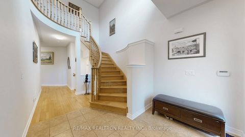 Photo 7 at 475 Kwapis Boulevard, Woodland Hill, Newmarket