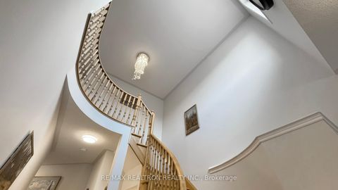 Photo 17 at 475 Kwapis Boulevard, Woodland Hill, Newmarket
