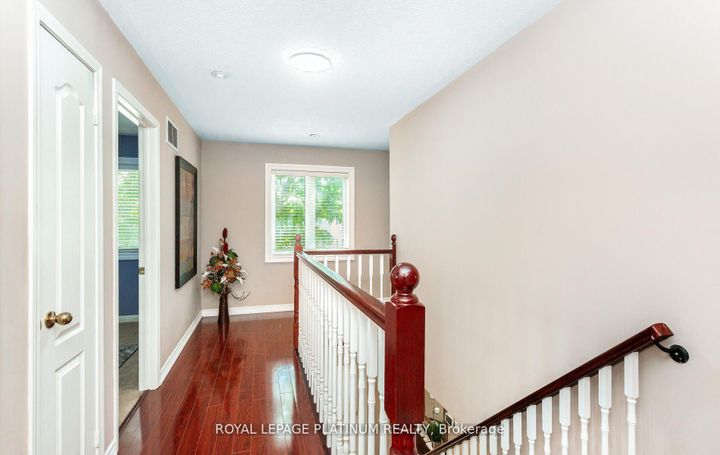 Photo 12 at 4 Skipperhill Crescent, Rouge E11, Toronto