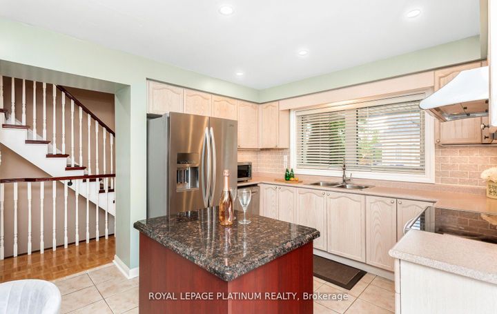 Photo 17 at 4 Skipperhill Crescent, Rouge E11, Toronto