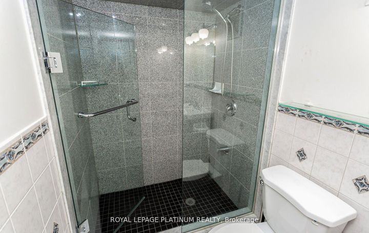 Photo 20 at 4 Skipperhill Crescent, Rouge E11, Toronto