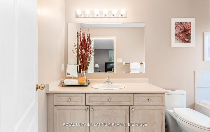 Photo 41 at 4 Skipperhill Crescent, Rouge E11, Toronto