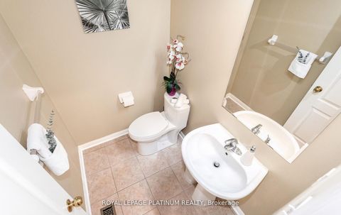 Photo 13 at 4 Skipperhill Crescent, Rouge E11, Toronto
