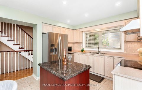 Photo 17 at 4 Skipperhill Crescent, Rouge E11, Toronto