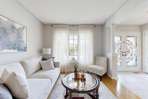 Photo 1 at 304 Maria Antonia Road, Vellore Village, Vaughan