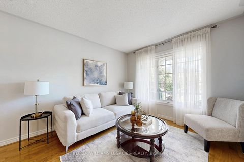 Photo 2 at 304 Maria Antonia Road, Vellore Village, Vaughan