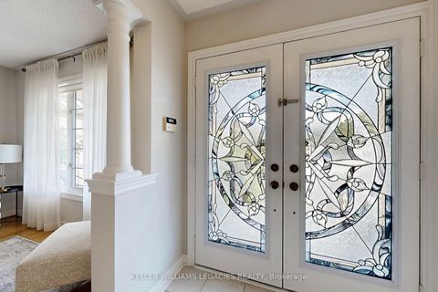Photo 10 at 304 Maria Antonia Road, Vellore Village, Vaughan