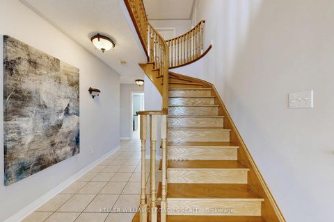 Photo 11 at 304 Maria Antonia Road, Vellore Village, Vaughan