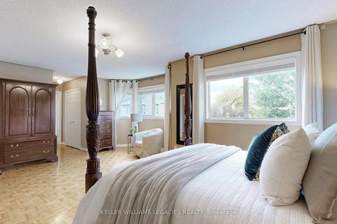 Photo 13 at 304 Maria Antonia Road, Vellore Village, Vaughan