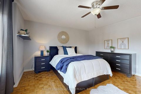 Photo 18 at 304 Maria Antonia Road, Vellore Village, Vaughan