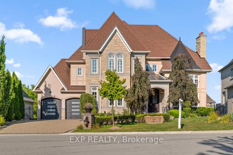 Photo 1 at 22 Longthorpe Court, Bayview Southeast, Aurora