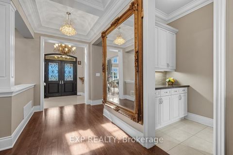Photo 12 at 22 Longthorpe Court, Bayview Southeast, Aurora