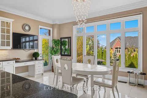 Photo 19 at 22 Longthorpe Court, Bayview Southeast, Aurora