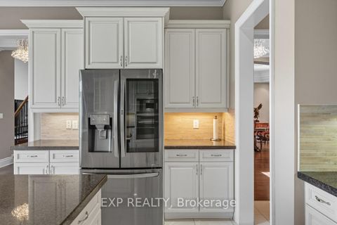 Photo 22 at 22 Longthorpe Court, Bayview Southeast, Aurora Photo 22 at 22 Longthorpe Court, Bayview Southeast, Aurora