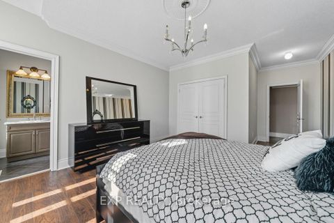 Photo 31 at 22 Longthorpe Court, Bayview Southeast, Aurora Photo 31 at 22 Longthorpe Court, Bayview Southeast, Aurora