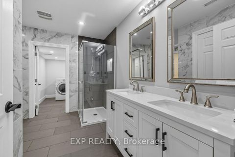Photo 39 at 22 Longthorpe Court, Bayview Southeast, Aurora