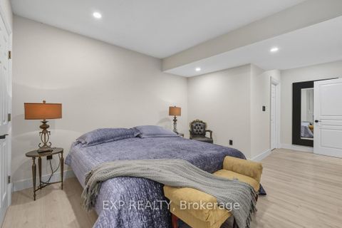 Photo 41 at 22 Longthorpe Court, Bayview Southeast, Aurora