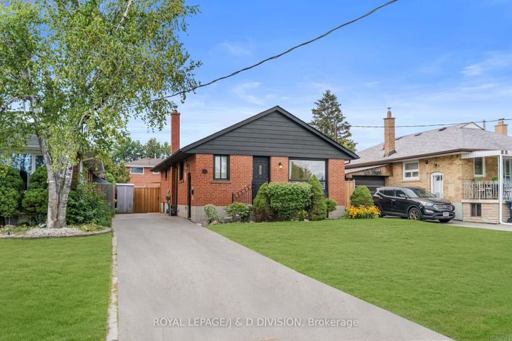 Photo 1 at 5 Penworth Road, Maryvale, Toronto