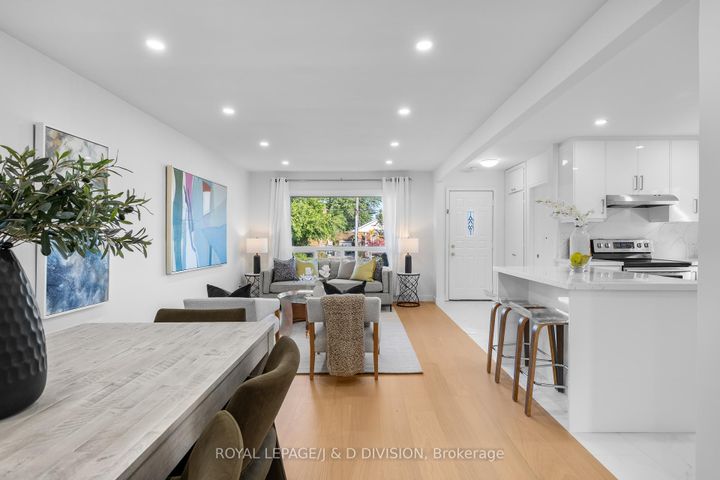 Photo 18 at 5 Penworth Road, Maryvale, Toronto