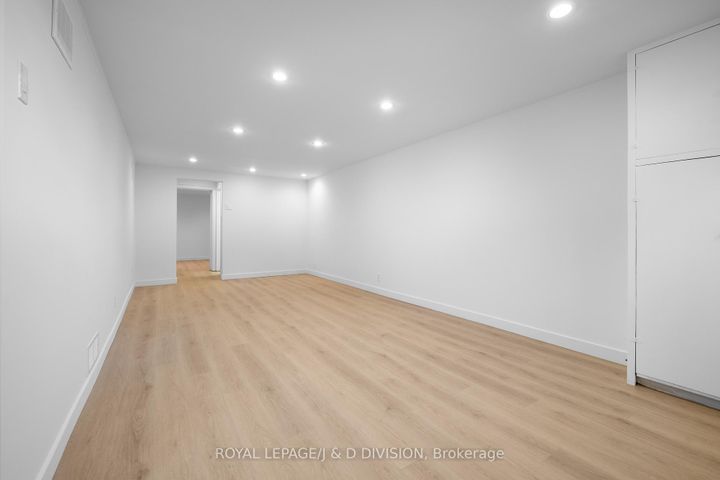 Photo 26 at 5 Penworth Road, Maryvale, Toronto