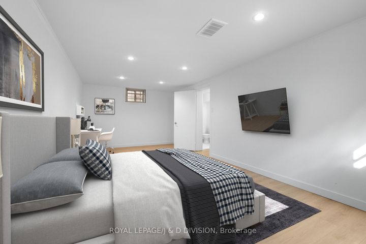 Photo 32 at 5 Penworth Road, Maryvale, Toronto