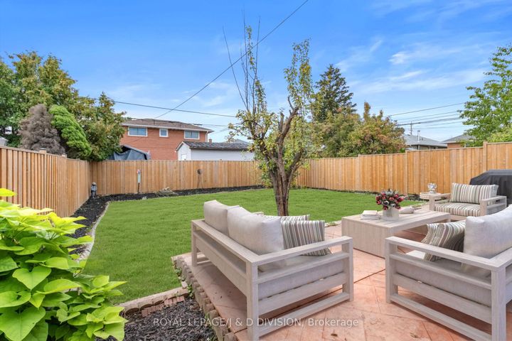 Photo 33 at 5 Penworth Road, Maryvale, Toronto