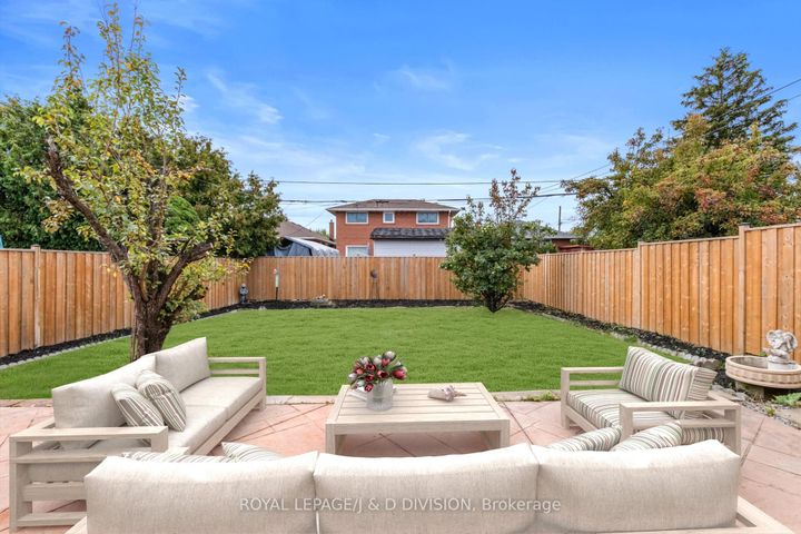 Photo 34 at 5 Penworth Road, Maryvale, Toronto