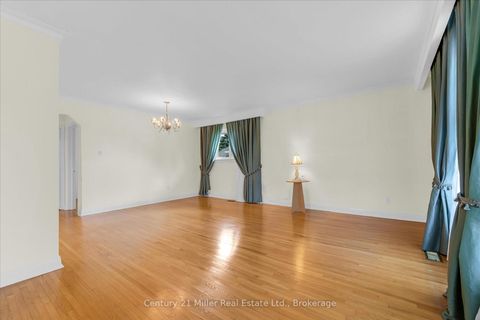 Photo 5 at 321 Southview Road, WO West, Oakville