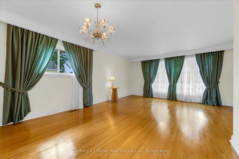 Photo 8 at 321 Southview Road, WO West, Oakville