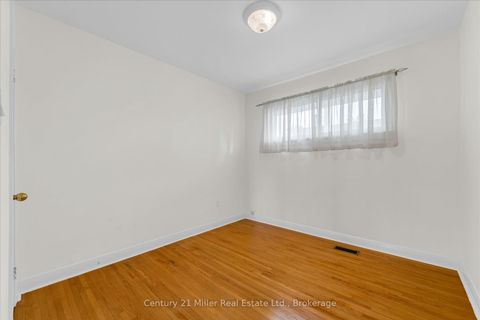 Photo 13 at 321 Southview Road, WO West, Oakville