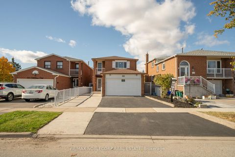 Photo 1 at 182 Tall Grass Trail, East Woodbridge, Vaughan