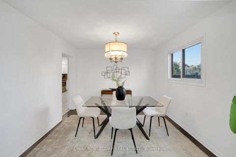 Photo 6 at 182 Tall Grass Trail, East Woodbridge, Vaughan