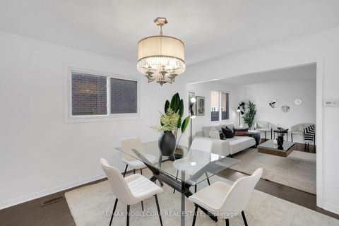 Photo 7 at 182 Tall Grass Trail, East Woodbridge, Vaughan