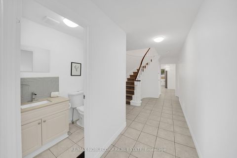 Photo 9 at 182 Tall Grass Trail, East Woodbridge, Vaughan