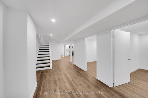 Photo 24 at 182 Tall Grass Trail, East Woodbridge, Vaughan